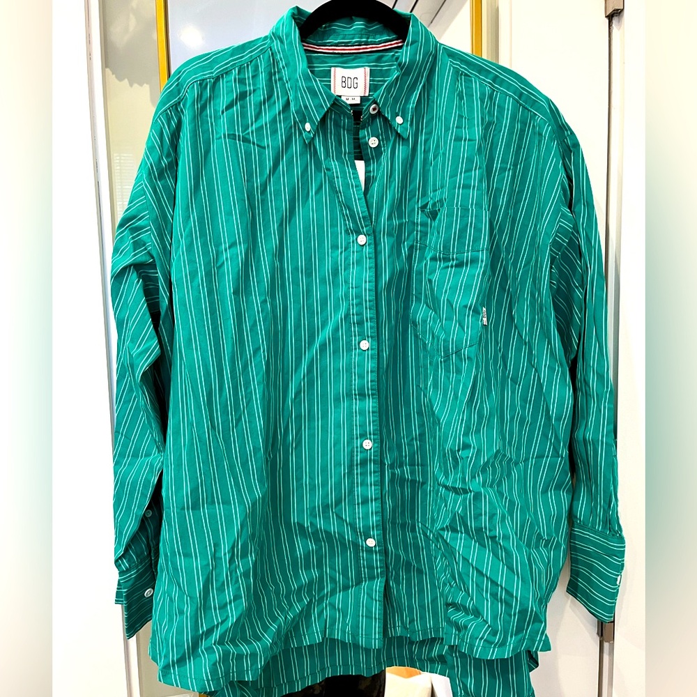 NWT BDG STRIPED BUTTON DOWN OVERSIZED